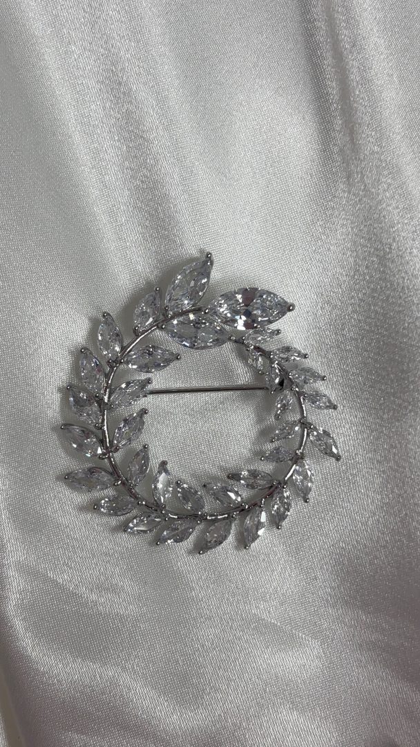 BROŠKA CIRCLE- SILVER